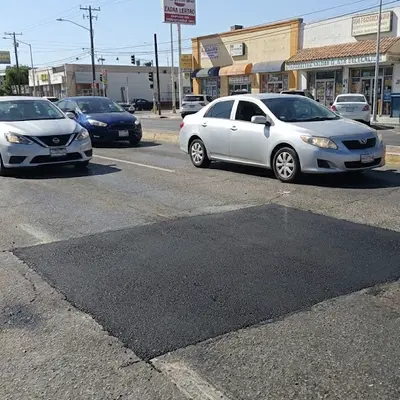 Bache grande en Av. Reforma